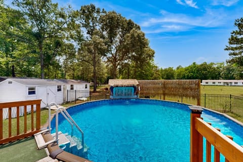 Renovated Retreat with Private Pool and Hot Tub House in Lake Marion