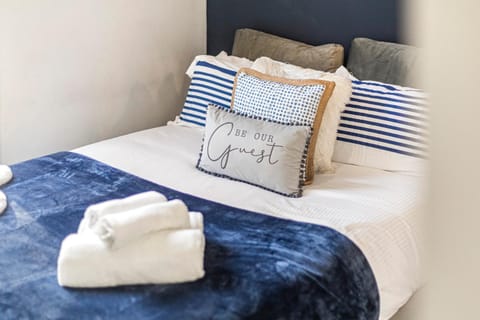 Ipswich Town center Gem Sleep 5 Apartment in Ipswich