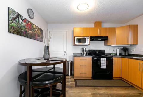 Super wow view! Apartment in Langford