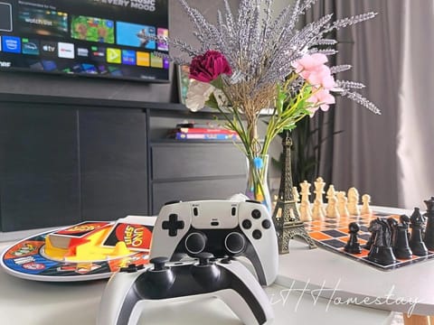 Living room, Entertainment