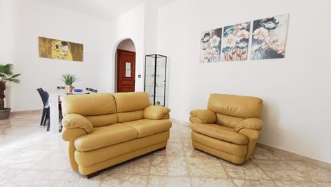 THALNA APARTMENT, Casa Vacanza Porto Cesareo Centro House in Porto Cesareo