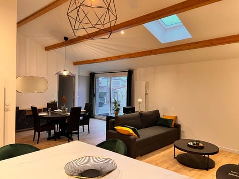 Living room, Dining area