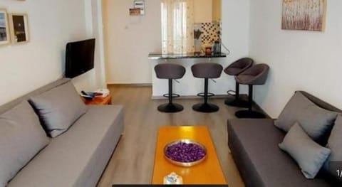 Rola's Home Apartment in Kavala