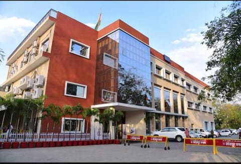 Property building, Facade/entrance, Street view