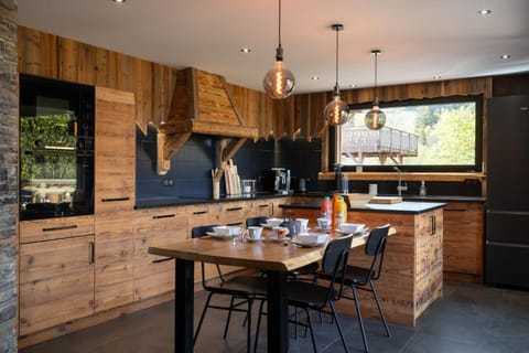 dishwasher, oven, toaster, kitchen