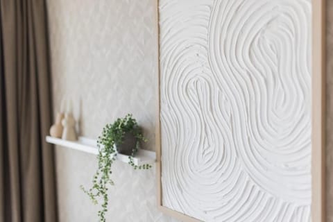 Haya Sieview - 'The Beach' Apartment in The Hague