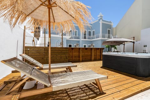 Hot Tub, Balcony/Terrace, Swimming pool