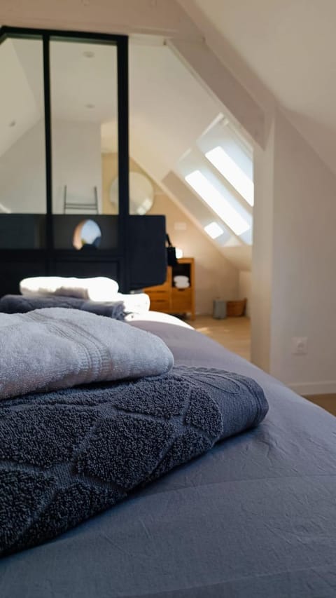 Mont Gîte Des Herbus Puccinellie avec Jacuzzi 2 personnes entre Granville et Mont Saint Michel House in Brittany