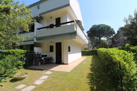Property building, Garden, Garden view