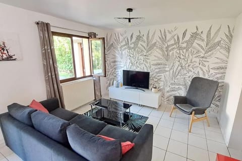 Communal lounge/ TV room, TV and multimedia, Living room, Seating area