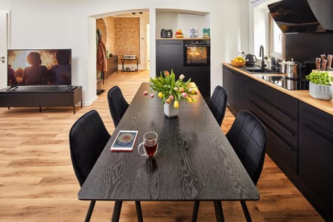 Dining area, Food, Lunch, Dinner, internet, kitchen