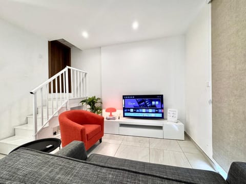 Modern Retreat in the heart of St Julians Apartment in Saint Julians
