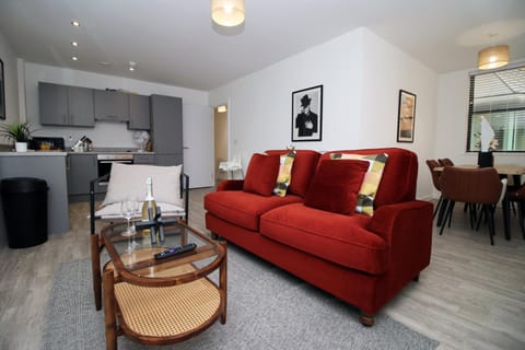 Modern Two BR | Free Parking Apartment in Taunton