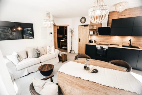 Chalet Sonnstein Apartment in Tyrol