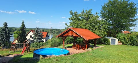 Day, Natural landscape, Garden, Garden view, Swimming pool