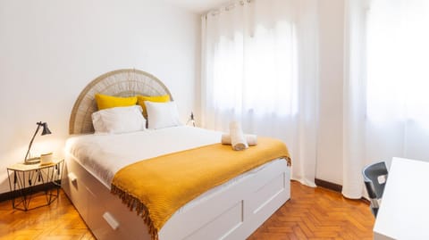 Bed, Bedroom