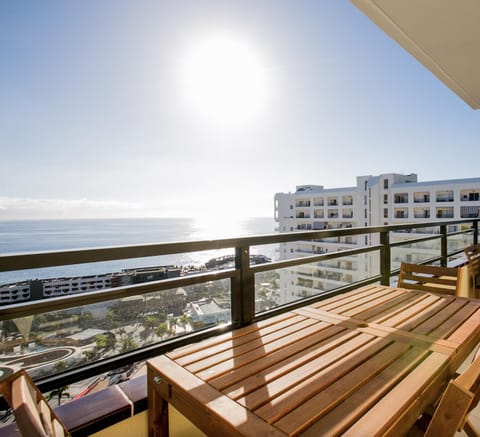 Day, Natural landscape, View (from property/room), Balcony/Terrace, Sea view