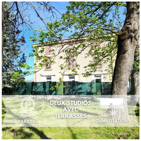 Property building, Natural landscape, BBQ facilities, Garden, Garden view, Parking, pet friendly, air conditioner
