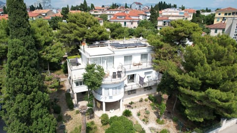 Luxury Seaside House Noble- 5 star apartmant and rooms Bed and Breakfast in Split
