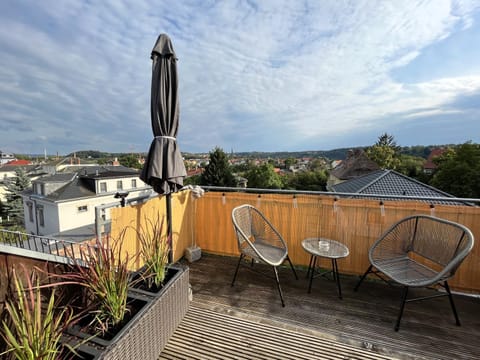 View (from property/room), Balcony/Terrace, Seating area