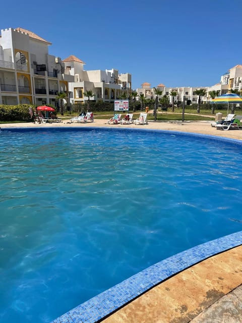 Swimming pool, Location