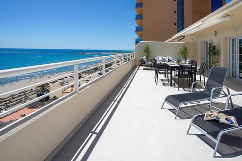 View (from property/room), Balcony/Terrace, Beach, Sea view, sunbed