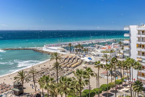 Beachfront Penthouse in Marbella: Seaviews Apartment in Marbella