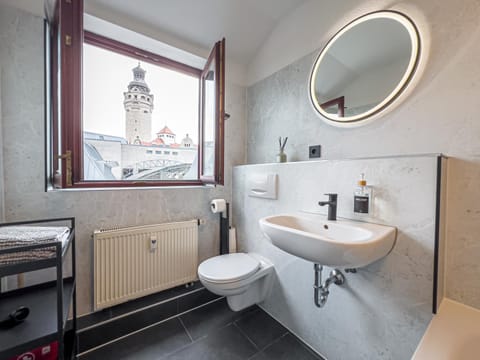 Toilet, Bathroom