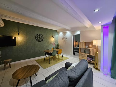 Agréable logement avec terrasse House in Marignane