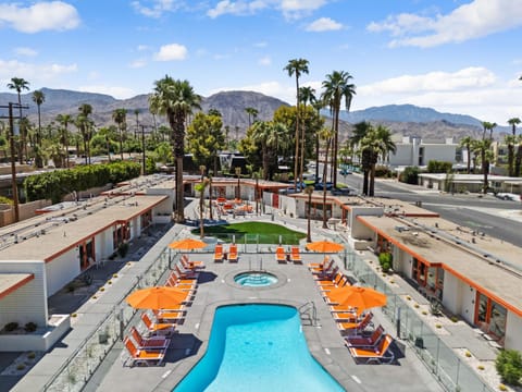 Property building, Pool view, Swimming pool, sunbed