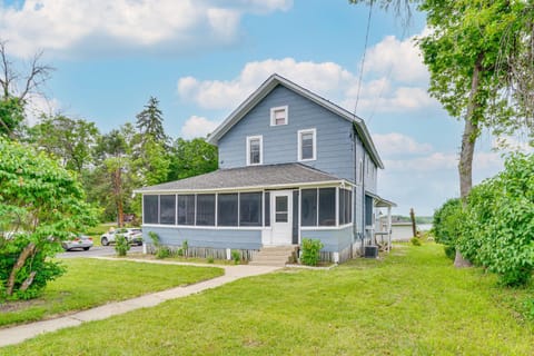 Snowmobile Trail On-Site Waterfront Mound Gem! Apartment in Mound