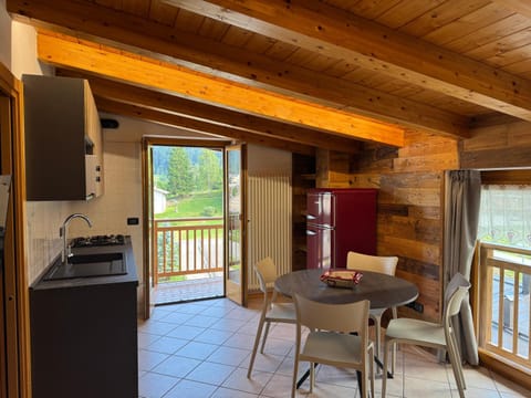 Balcony/Terrace, Seating area, Dining area, stove, kitchen