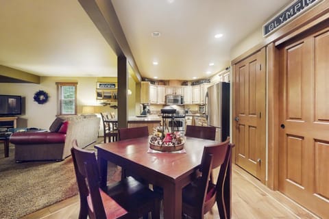 Fireside Escape at Lake Cushman House in Washington