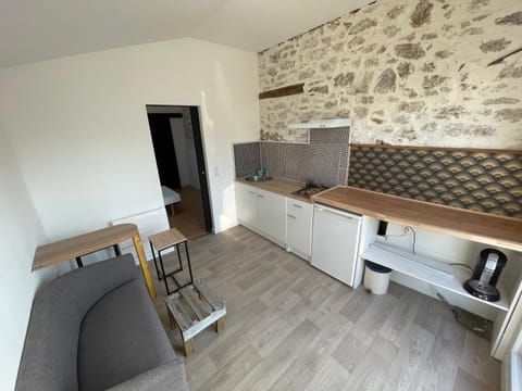 Living room, Dining area, stove