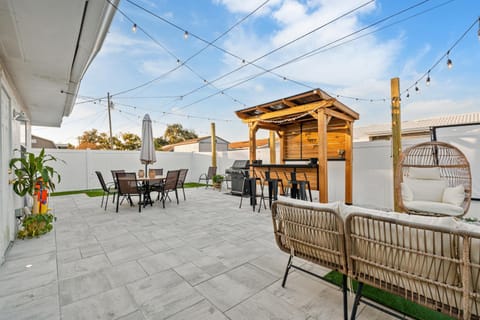 Patio, Patio, Balcony/Terrace, Lounge or bar