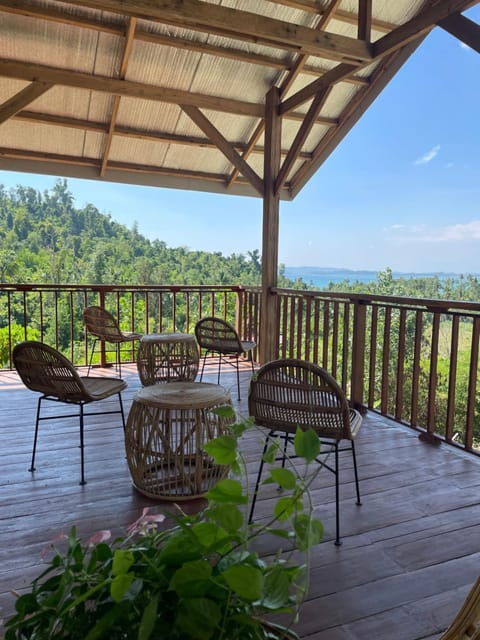 Communal lounge/ TV room, Balcony/Terrace
