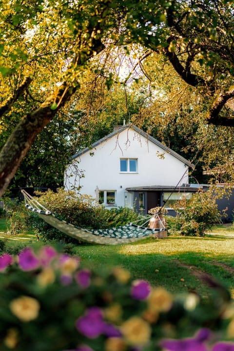 Property building, Spring, Day, Natural landscape, Garden, Garden view