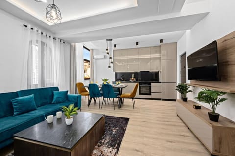 Communal lounge/ TV room, Living room