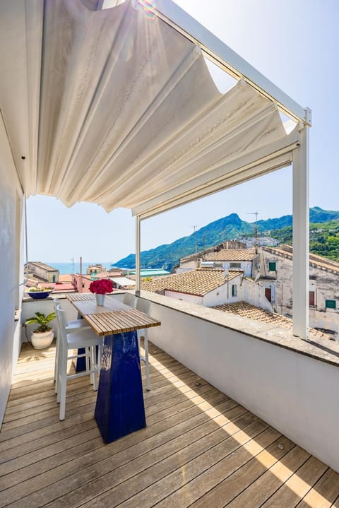 Patio, Day, Natural landscape, Balcony/Terrace, Sea view