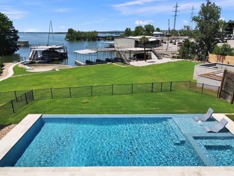 The Captain's Cove at 110 House in Cottonwood Shores