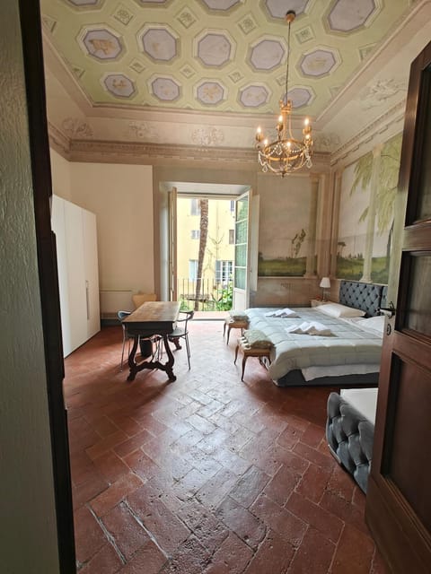 Pepi House in Santa Croce Apartment in Florence
