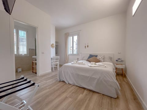 TV and multimedia, Photo of the whole room