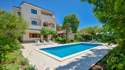 Property building, Swimming pool