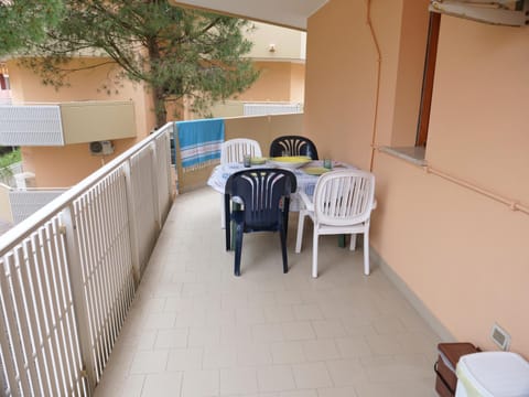 Balcony/Terrace, Dining area
