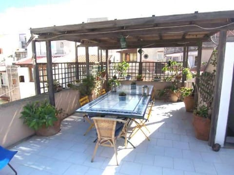 Day, View (from property/room), Balcony/Terrace, Dining area, Breakfast