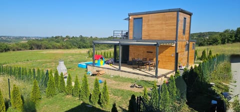 Property building, Spring, Day, Natural landscape, Children play ground, Garden, Garden view, sunbed