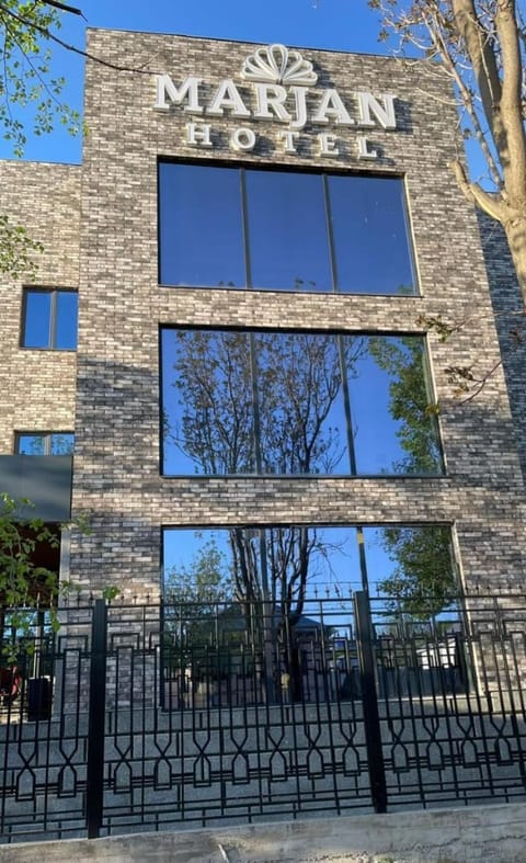 Property building, Day