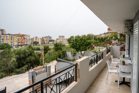 Day, View (from property/room), Balcony/Terrace, Seating area, City view