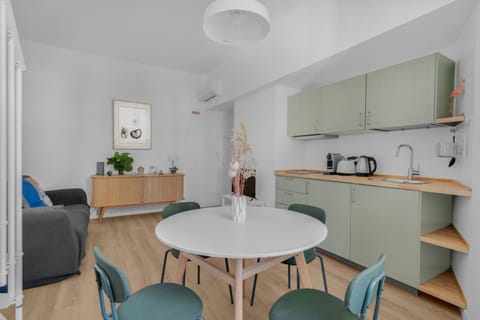 Kitchen or kitchenette, Living room, Dining area