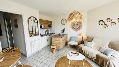 Living room, kitchen